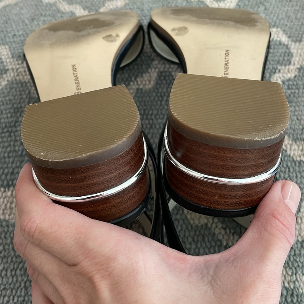 BCBGeneration Black Sandals Size 6.5 - Picture 13 of 16